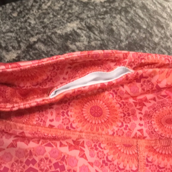 Capri length leggings - Picture 2 of 4